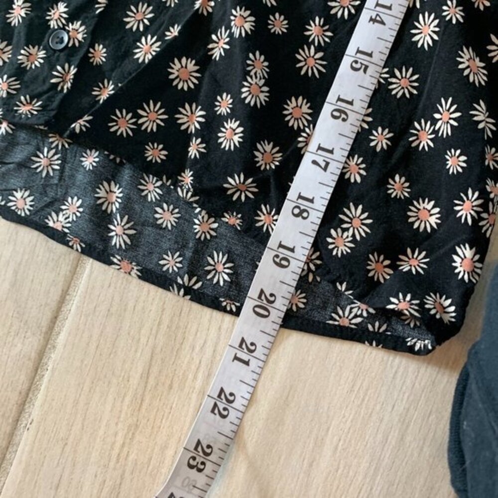 American Eagle Crop Button Down Top - image 8